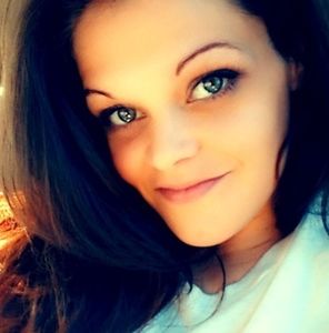 Meet your Posher, Dalana